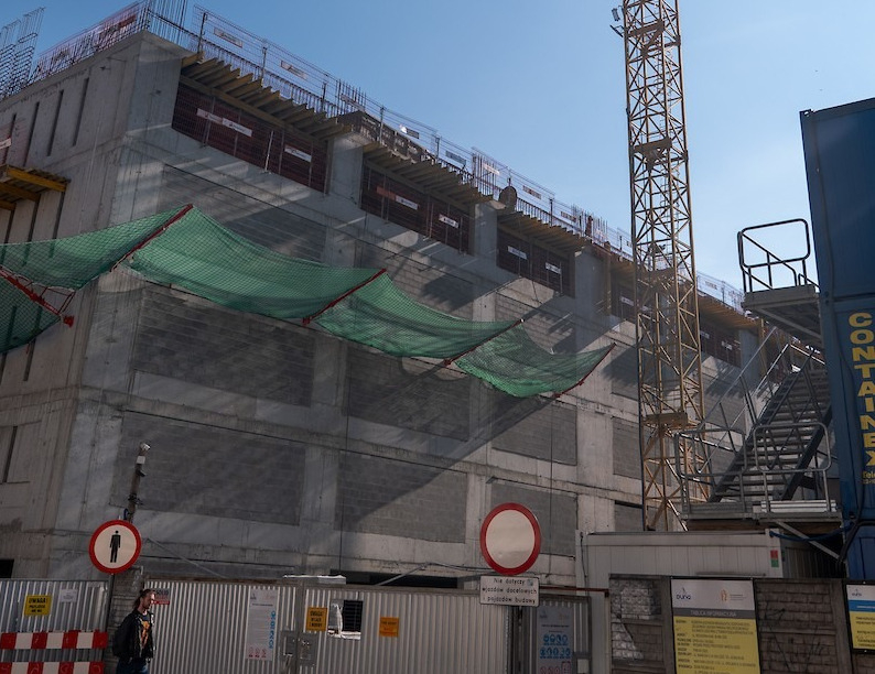 Kilkaset nowych miejsc parkingowych w centrum Łodzi