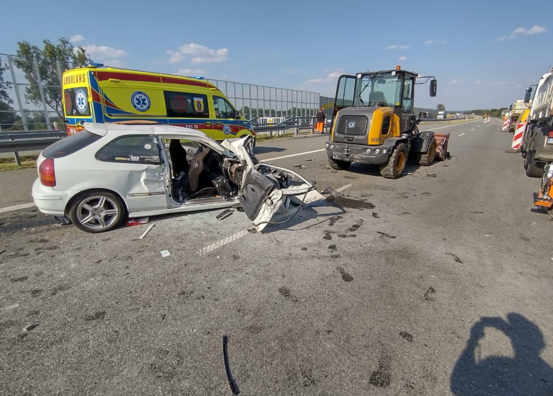 Groźny wypadek na S8. Ranne są 4 osoby