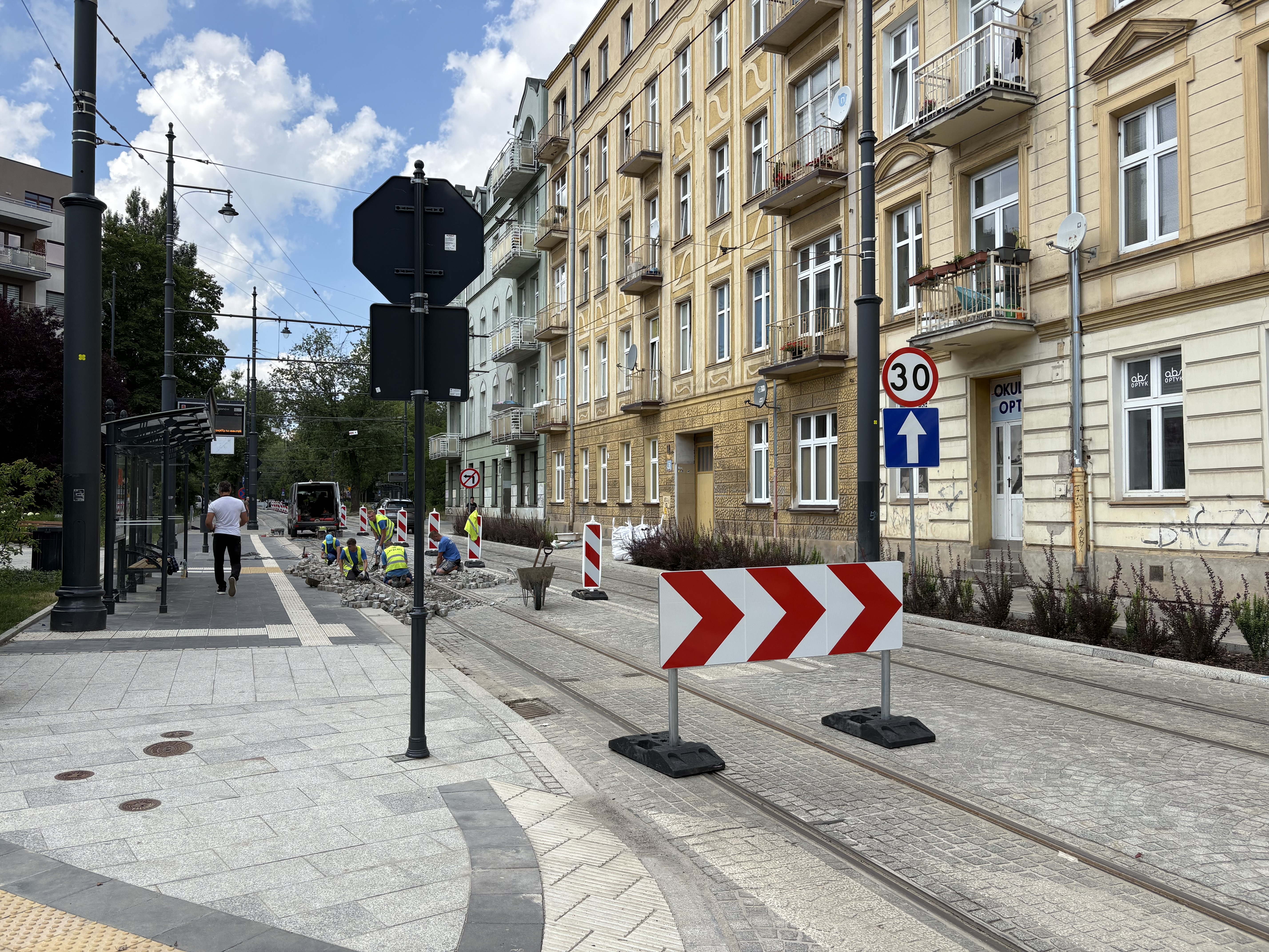 Ulica Cmentarna do poprawki. Drogowcy rozpoczęli już prace korekcyjne, są utrudnienia w ruchu