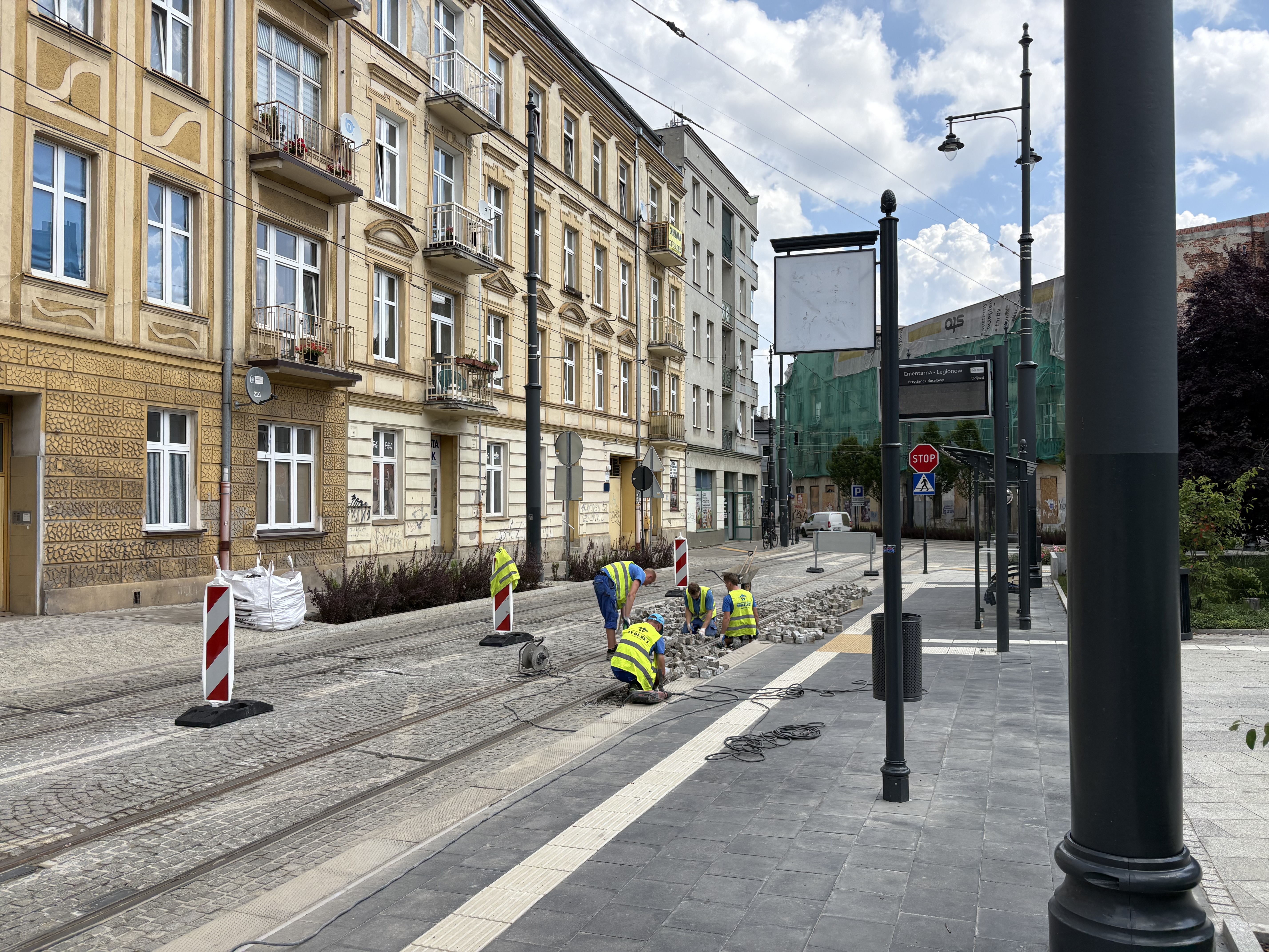 Ulica Cmentarna do poprawki. Drogowcy rozpoczęli już prace korekcyjne, są utrudnienia w ruchu