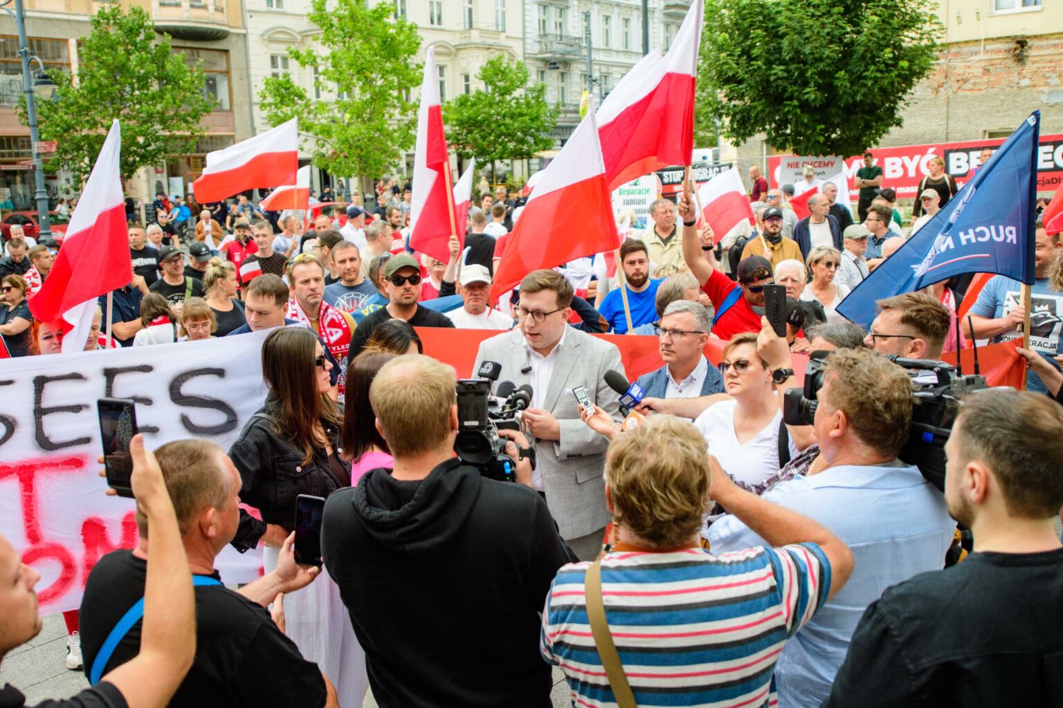 Protest Antyimigrancki i dwa kontrprotesty w Lodzi Fot Sebastian Szwajkowski