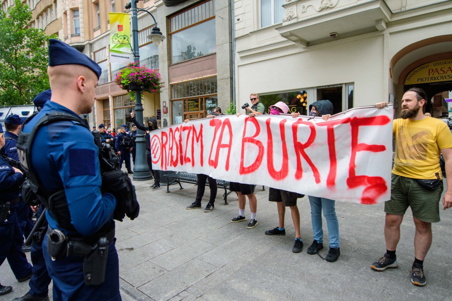 Protest Antyimigrancki i dwa kontrprotesty w Lodzi Fot Sebastian Szwajkowski 5