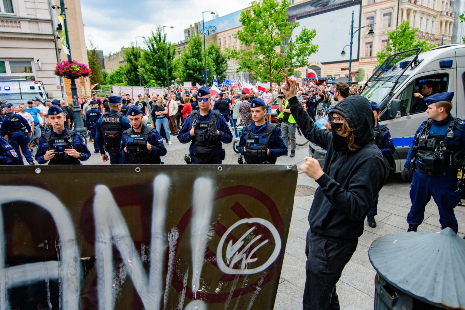 Protest Antyimigrancki i dwa kontrprotesty w Lodzi Fot Sebastian Szwajkowski 6