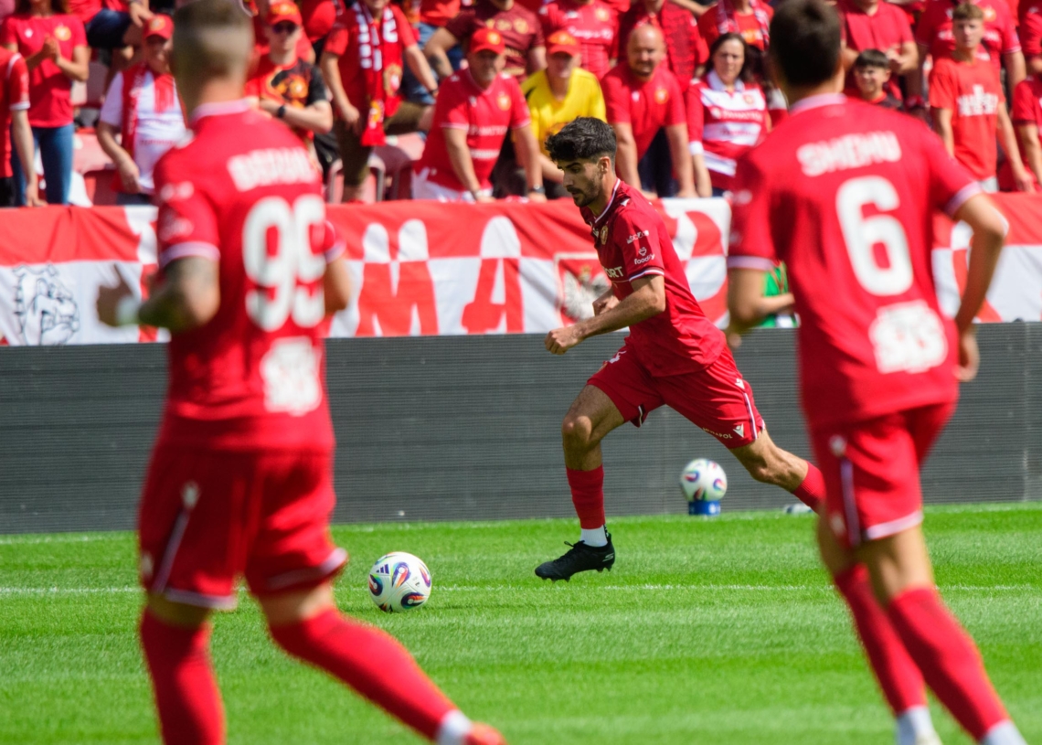 Jagiellonia jednak zagra z Widzewem w pierwotnym terminie. "Mimo porażki to jest dalej bardzo mocny zespół" 1 Jagiellonia jednak zagra z Widzewem w pierwotnym terminie. "Mimo porażki to jest dalej bardzo mocny zespół"