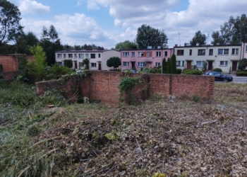 Szadek: Po 40 latach rusza budowa bloków. Powstaną na terenie dawnego domu kultury