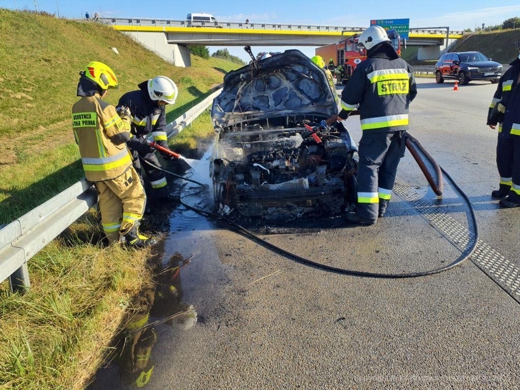 Pożar na autostradzie A1. Utrudnienia w ruchu