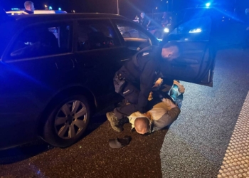 Łódzkie: Rosjanie zatrzymani na A2. Byli poszukiwani ws. zabójstwa
