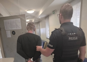 Policjanci z Sulejowa zatrzymali 62-latka. Mężczyzna był podejrzany o podpalenia i groźby