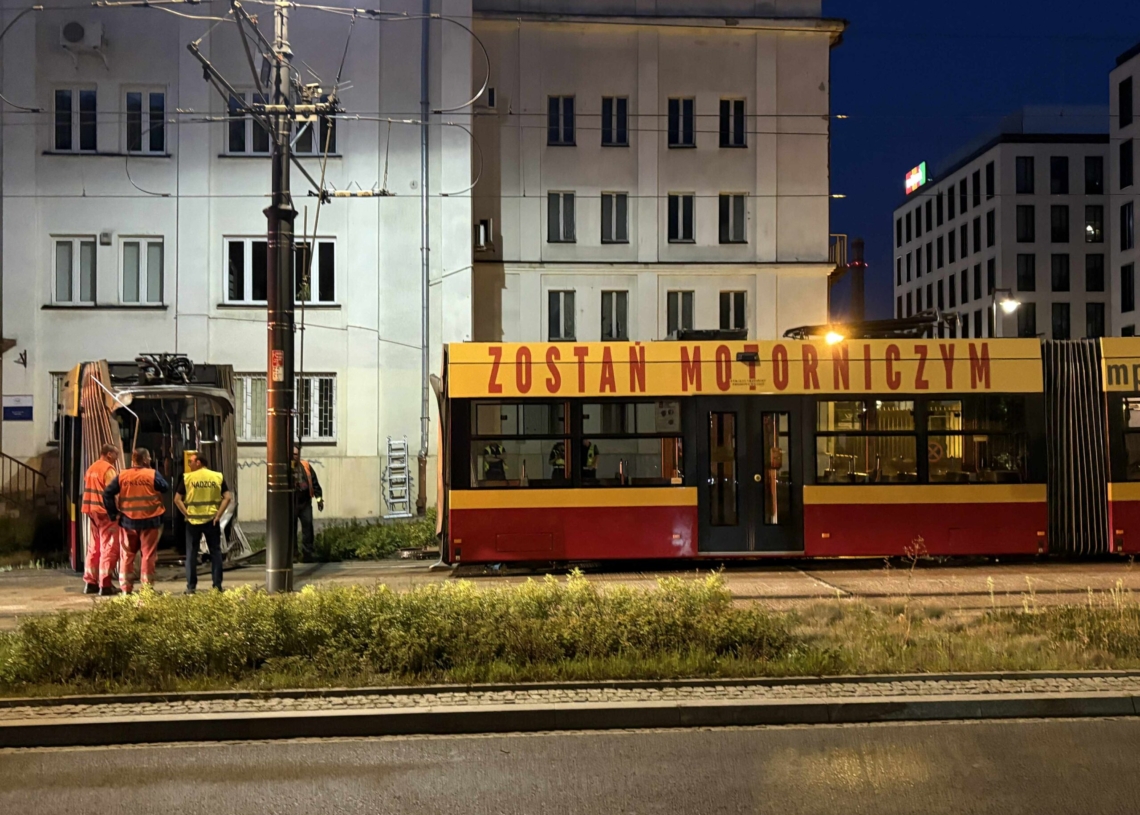 Wykolejenie tramwaju przy Dworcu Łódź Fabryczna. Są utrudnienia
