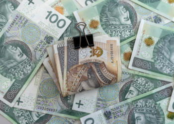 Miliony złotych z KPO na... jacht, solarium i hotel przy kebabie 3 Miliony złotych z KPO na… jacht, solarium i hotel przy kebabie
