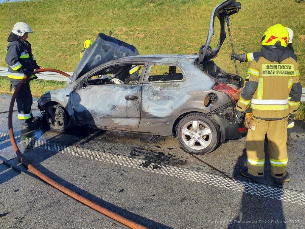Pożar na autostradzie A1. Utrudnienia w ruchu