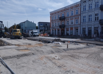 Plac Wolności w Zduńskiej Woli nadal rozkopany