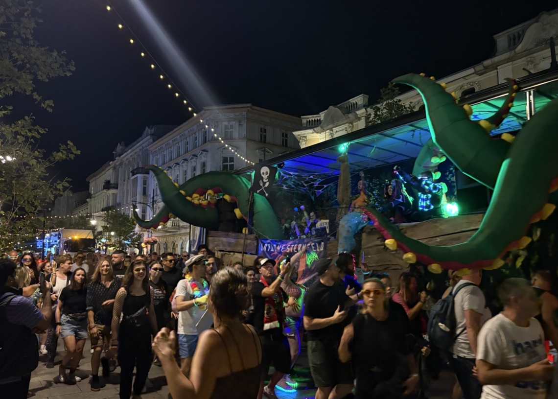 Parada Wolności 2025 w Łodzi: Drugi dzień festiwalu, 13 platform, pochód i wielkie after party pod Sport Areną 1 Parada Wolności 2025 w Łodzi: Drugi dzień festiwalu, 13 platform, pochód i wielkie after party pod Sport Areną