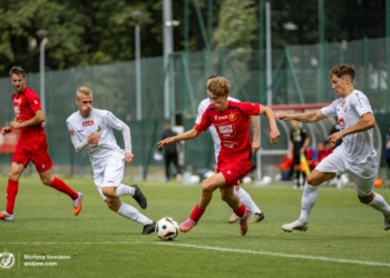 III liga gr. 1 - 4. kolejka. 10 goli w meczach Lechii i Widzewa II, porażki Warty i GKS