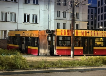 Wykolejenie tramwaju przy Dworcu Łódź Fabryczna. Są utrudnienia