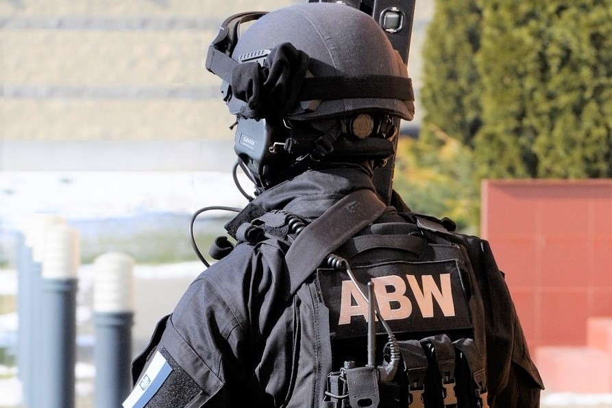 19-latek przygotowywał zamach terrorystyczny na jarmarku świątecznym. Został zatrzymany w Łódzkiem