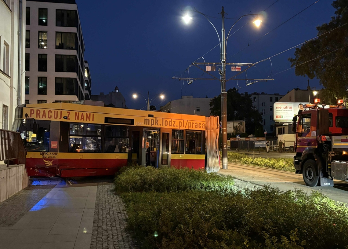 Wykolejenie tramwaju przy Dworcu Łódź Fabryczna. Są utrudnienia