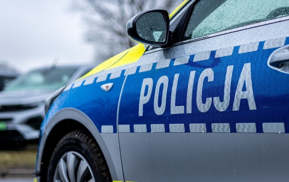 Śmierć 76-latka w Poddębicach. Został pogryziony przez psy? 1 Czy w jednej ze zgierskich rodzin zastępczych doszło do pobicia 8-latka? Policjanci zatrzymali dwie osoby