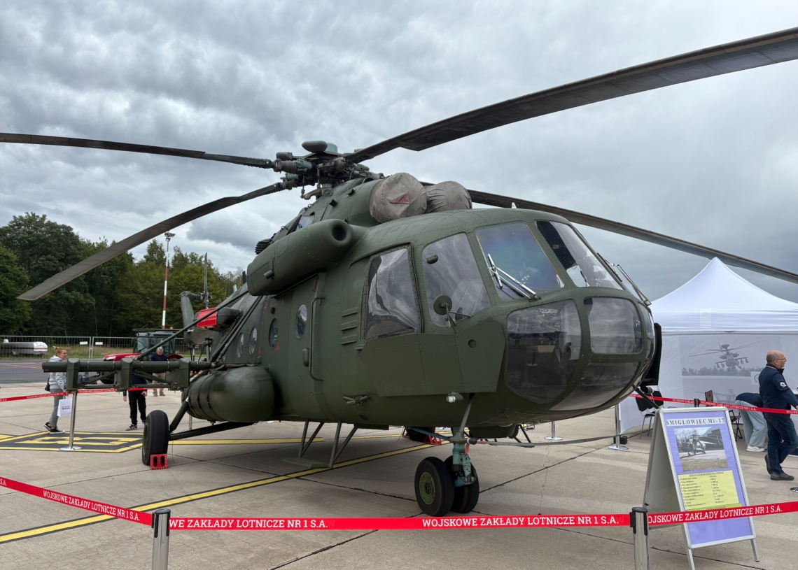 Setne urodziny łódzkiego lotniska: pokazy samolotów, śmigłowców, sprzętu i atrakcje dla najmłodszych. Będzie też myśliwiec F-16