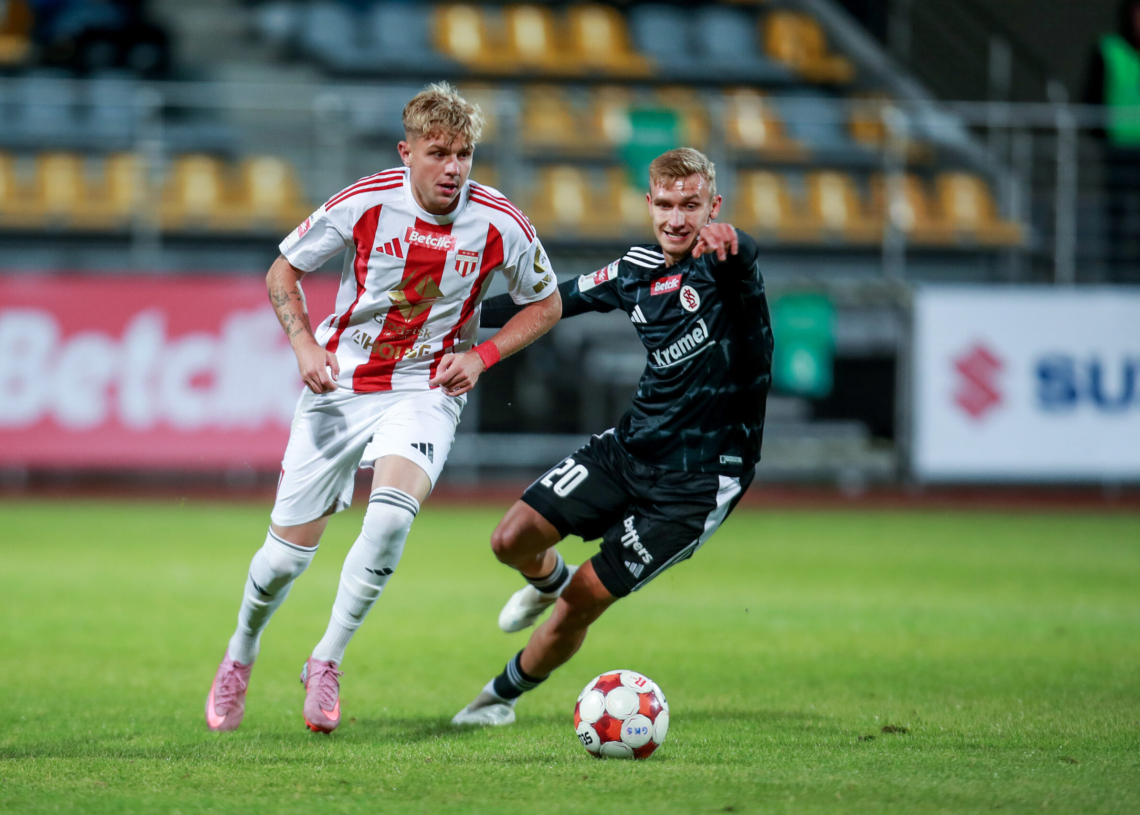 Pogoń Grodzisk Mazowiecki - ŁKS Łódź 3:0. Łodzianie nie przełamali fatalnej wyjazdowej passy