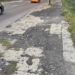 Remontowy absurd przy Północnej, dziury w chodniku mają być zalewane czarną masą bitumiczną. ZDiT odpowiada: to rozwiązanie tymczasowe. 7 Remontowy absurd przy Północnej. Dziury w chodniku zalewane czarną masą