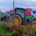 Wpadł ciągnikiem do rowu przy autostradzie A1. 33-latek był pijany
