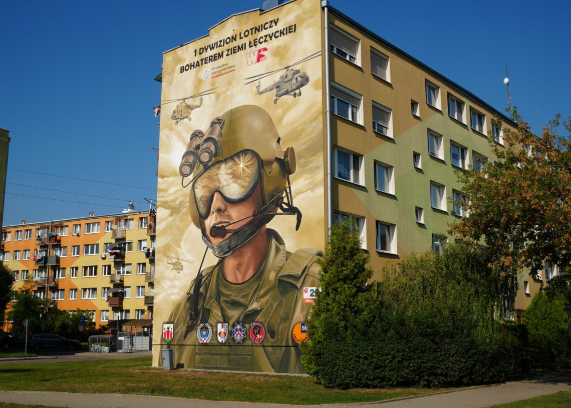 Nowy mural w Łęczycy. Nawiązuje do lotniczego dywizjonu