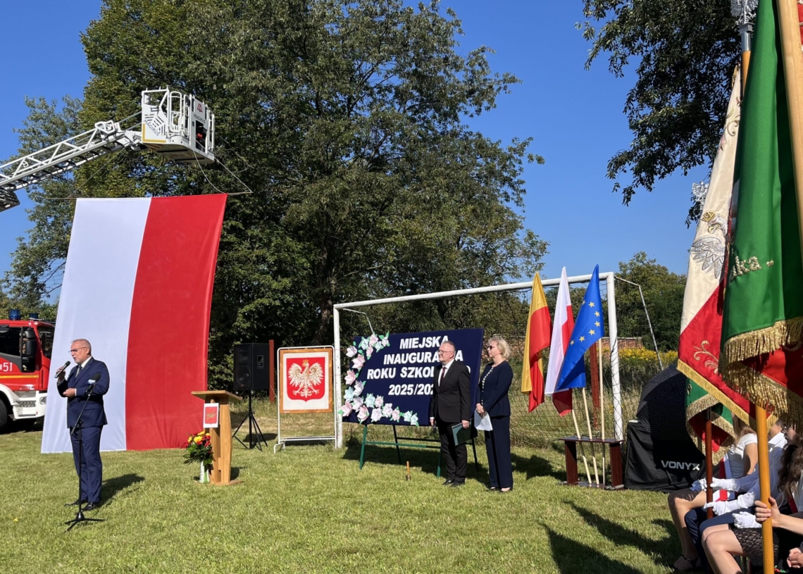 Rok szkolny 2025/26 rozpoczęty. Do szkół i przedszkoli w Łódzkiem wraca niemal 400 tys. dzieci i młodzieży