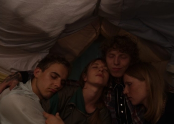 Absolwentka łódzkiej szkoły filmowej z nagrodą na festiwalu w Gdyni
