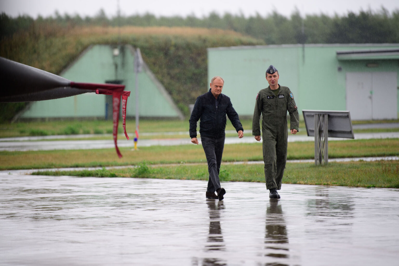 Premier Donald Tusk w 32 BLT w Lasku Fot Sebastian Szwajkowski 7