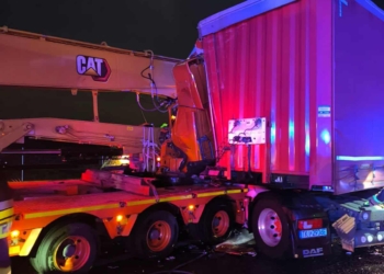 Śmiertelny wypadek na A2. Rozbite 3 pojazdy, zginął kierowca ciężarówki