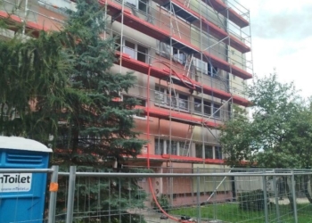 Śmierć dwóch kobiet w mieszkaniu na Teofilowie. Zatrzymano 4 osoby