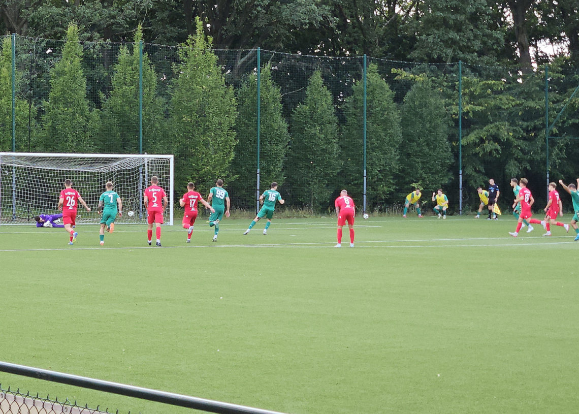 III liga gr. 1 – 6. kolejka. Podwójne derby województwa łódzkiego. Wygrywali goście [AUDIO]