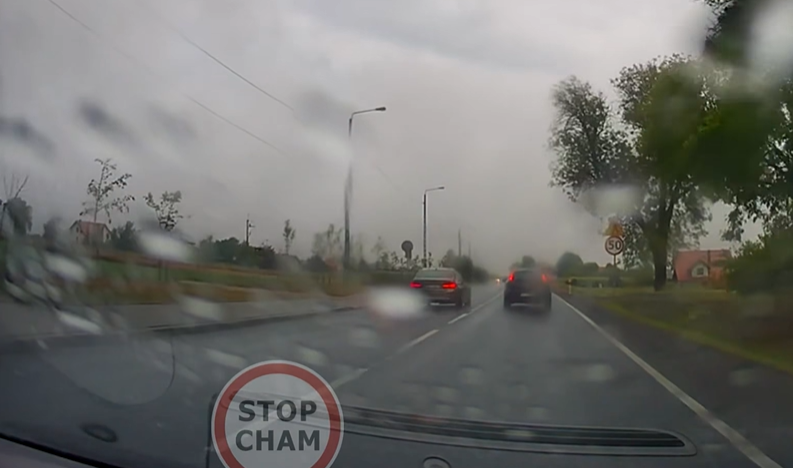 Wyprzedzał BMW przed przejściem dla pieszych
