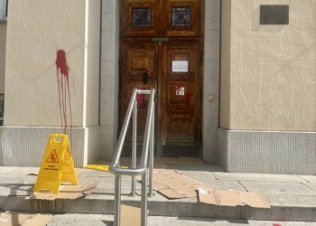Zniszczył budynki sądu i fontannę na placu Dąbrowskiego? Zatrzymano 62-latka