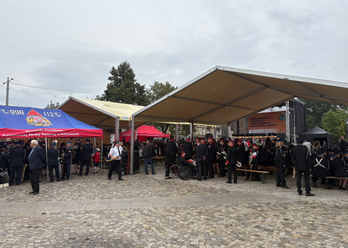 Przegląd orkiestr łódzkich OSP w Pabianicach. "Muzyczne święto strażaków"