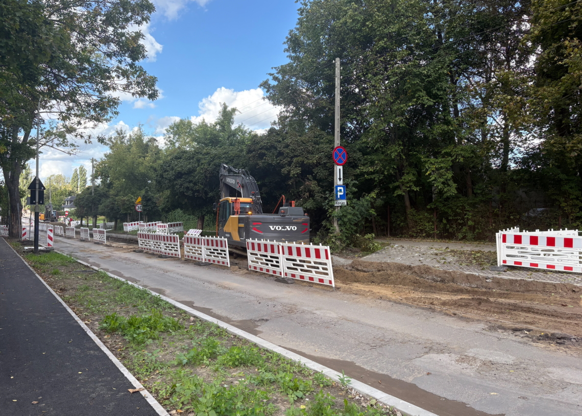 Trwa remont Źródłowej. Wylano już pierwszą część nowego asfaltu
