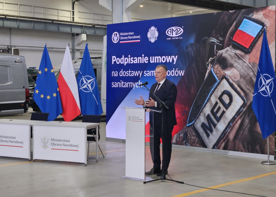 Sanitarne pojazdy wojskowe powstaną w Kutnie. "Największa tego typu umowa w Wojsku Polskim"