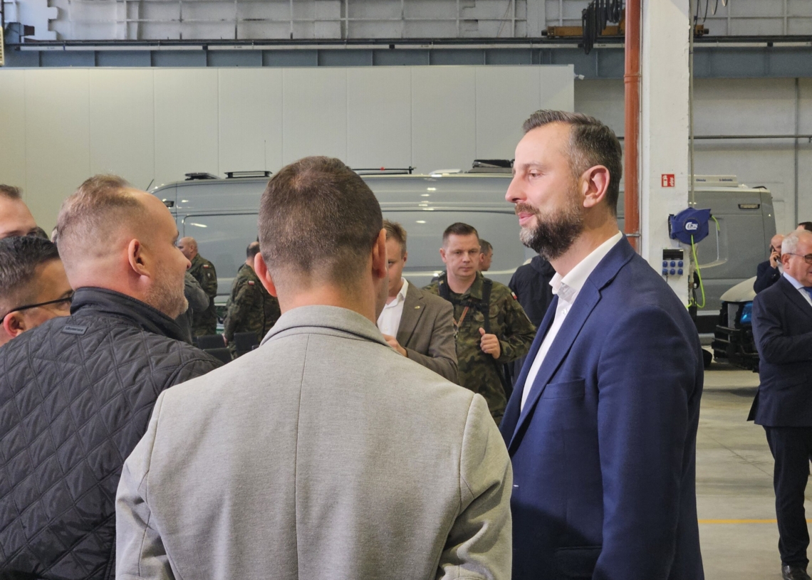 Sanitarne pojazdy wojskowe powstaną w Kutnie. "Największa tego typu umowa w Wojsku Polskim"