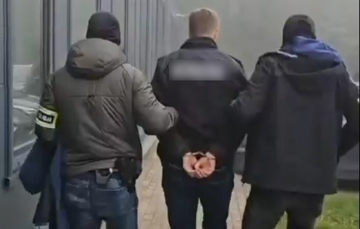 Wrzucił do sieci grafikę, teraz grozi mu 10 lat więzienia 1 Wrzucił do sieci grafikę, teraz grozi mu 10 lat więzienia