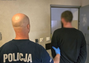 Mężczyzna z województwa łódzkiego zakładnikiem. Policja zatrzymała dwóch podejrzanych