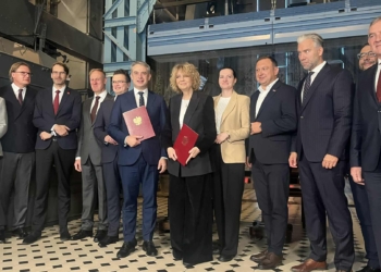 Łódź jednak zostanie wiodącym ośrodkiem AI. Ma wesprzeć pracę urzędów i zmniejszyć korki w mieście