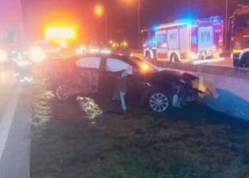 Wypadek na A1 pod Łodzią. Policja szuka kierowcy