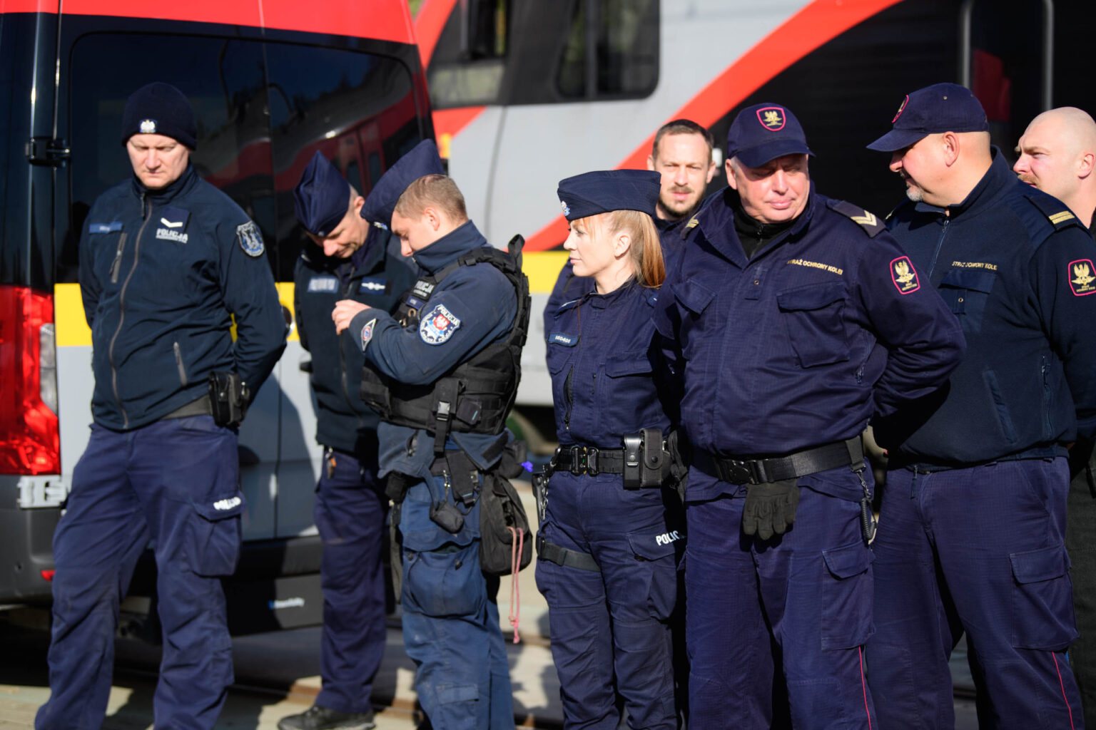 Ćwiczenia psów służbowych na kolei fot Sebastian Szwajkowski_10 Cwiczenia psow sluzbowych na kolei fot Sebastian Szwajkowski 10