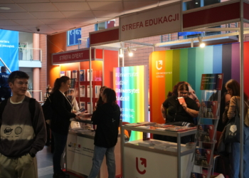 Studenci w poszukiwaniu pracy. Targi na Uniwersytecie Łódzkim