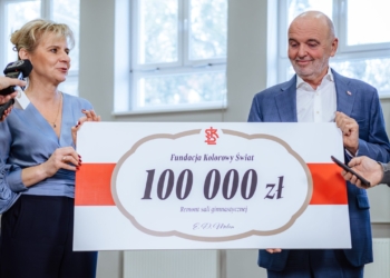 Fundacja Kolorowy Świat otrzymała 100 tys. zł od ŁKS Łódź. Pieniądze na remont sali gimnastycznej