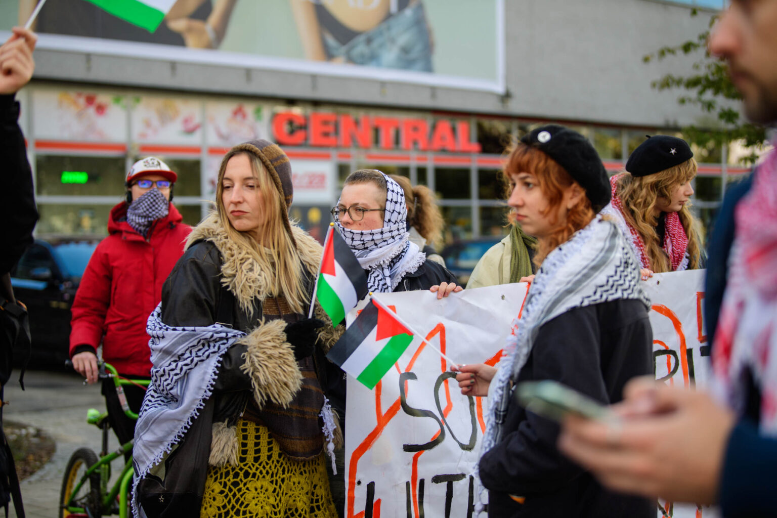 Manifestacje w sprawie imigrantow w Lodzi fot Sebastian Szwajkowski 7