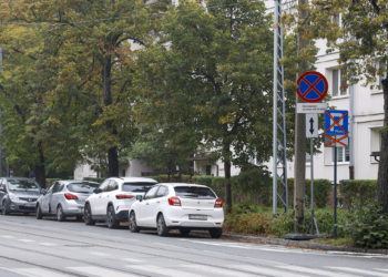 Absurd drogowy na Radiostacji, fot. K. Ciężki