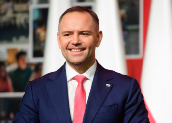 Karol Nawrocki w Łodzi. Prezydent weźmie udział w państwowym pogrzebie ofiar obozu przy Przemysłowej