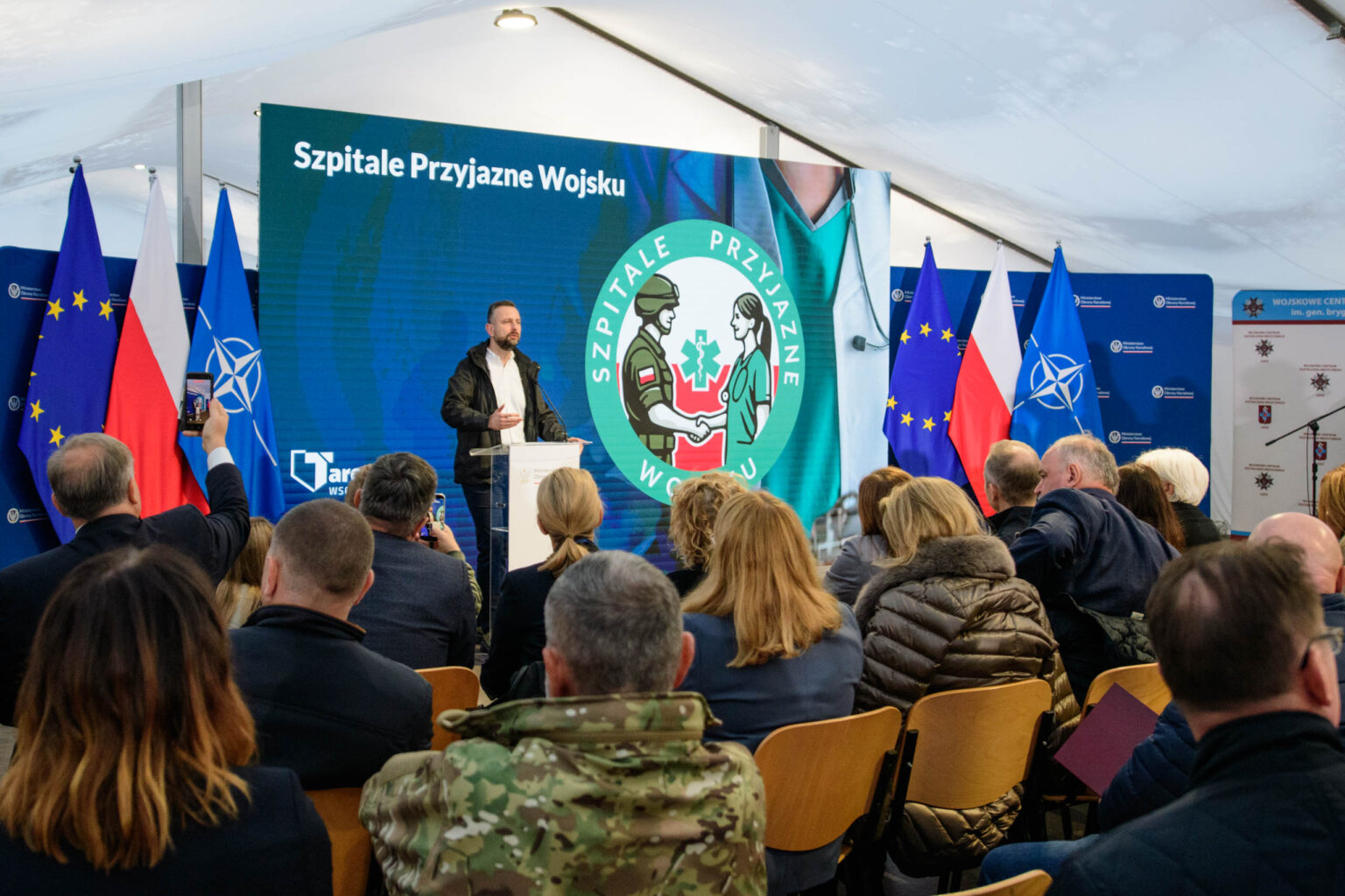 Wicepremier Kosiniak Kamysz na ćwiczeniach medyków wojskowych fot Sebastian Szwajkowski_4 Wicepremier Kosiniak Kamysz na cwiczeniach medykow wojskowych fot Sebastian Szwajkowski 4 1